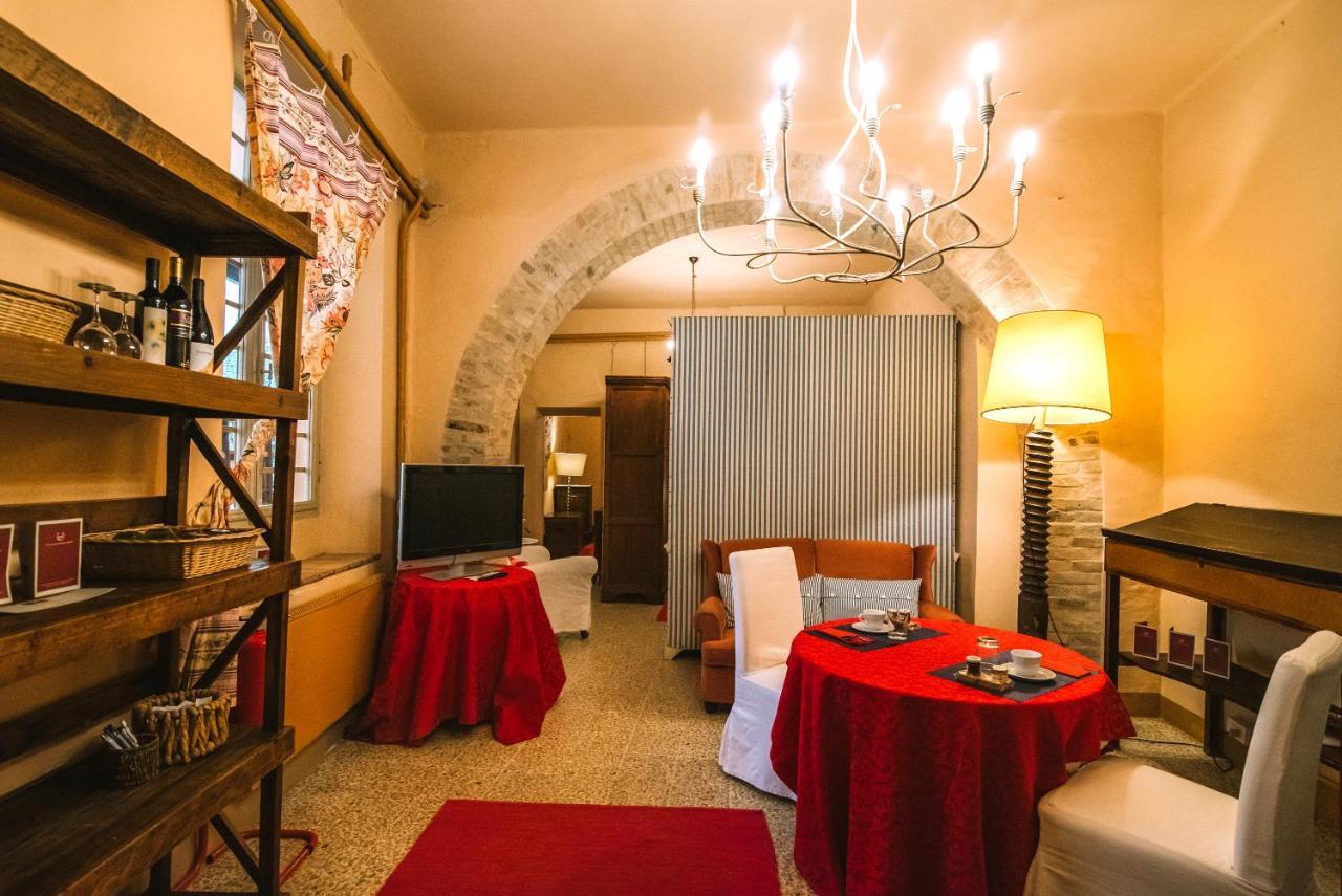 Palazzo Romani Adami Фермо Экстерьер фото