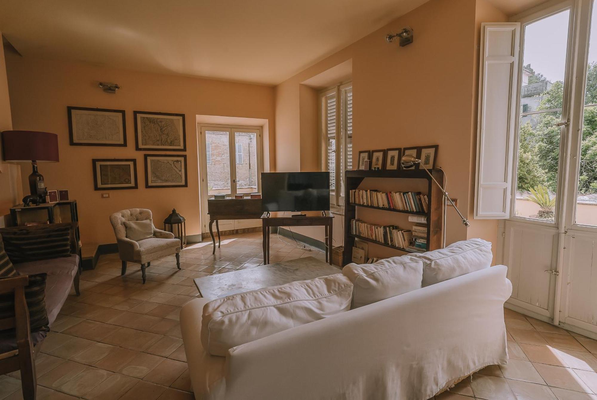 Palazzo Romani Adami Фермо Экстерьер фото